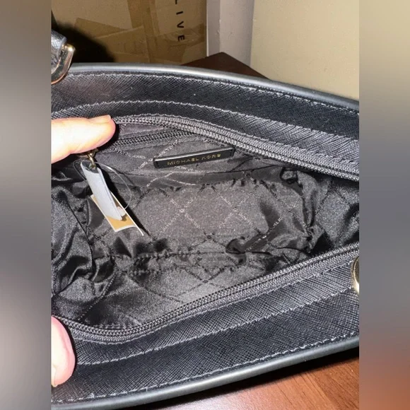 Michael Kors Purse - Picture 3 of 4